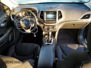 2017 Jeep Cherokee 75th Anniversary Edition с VIN 1C4PJMCS3HW564721, выставлен на аукционе Copart как лот 43453775 с пробегом 70 163 миль миль и Списание • Salvage title. История ставок и продаж доступна на DreamBid. Изображение 8.
