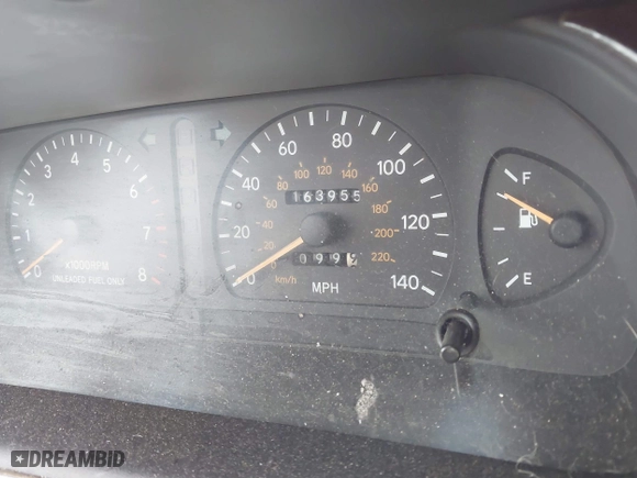 1997 Toyota Avalon XL with VIN 4T1BF12B1VU144017, listed as a IAAI auction lot 41602761 with 163,955 mi miles. Bid and sale history available at carsss.com. Image 7.