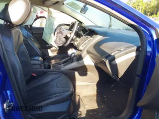 2013 Ford Focus SE with VIN 1FADP3F26DL309893, listed as a IAAI auction lot 41800681 with Not Provided miles and . Bid and sale history available at carsss.com. Image 5.