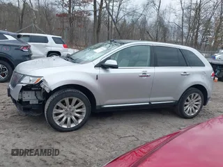 2011 Lincoln MKX with VIN 2LMDJ8JK3BBJ25346, listed as a IAAI auction lot 41716040 with 172,790 mi miles. Bid and sale history available at carsss.com. Image 14.