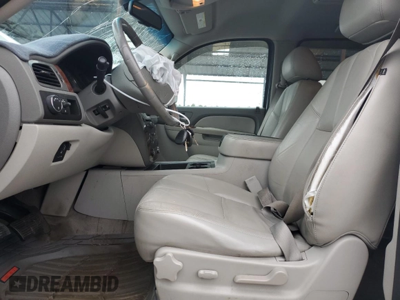 2011 Chevrolet Suburban LT with VIN 1GNSCJE04BR320247, listed as a Copart auction lot 44579725 with 285,738 mi miles and Salvage Title. Bid and sale history available at carsss.com. Image 7.