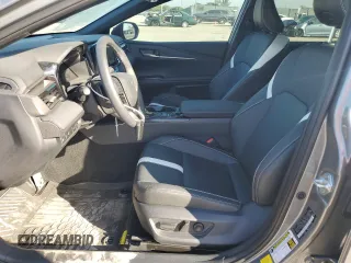 2025 Toyota Camry LE z VIN 4T1DAACK0SU539680, wystawiony jako Copart lot #42923805 z przebiegiem 7 571 mil mil oraz Szkoda całkowita • Salvage title. Historia ofert i sprzedaży dostępna na DreamBid. Obrazek 7.