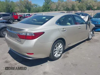 2013 Lexus ES 300h z VIN JTHBW1GG9D2012639, wystawiony jako IAAI lot #42157365 z przebiegiem 102 070 mil mil oraz . Historia ofert i sprzedaży dostępna na DreamBid. Obrazek 4.