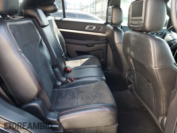 2018 Ford Explorer XLT with VIN 1FM5K8DHXJGC40157, listed as a Copart auction lot 51844945 with 137,476 mi miles and Salvage title. Bid and sale history available at DreamBid. Image 11.