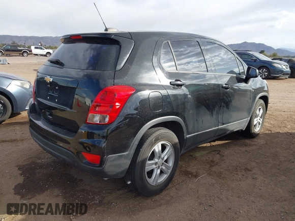 2021 Chevrolet Trax LS with VIN KL7CJKSB2MB315233, listed as a IAAI auction lot 41960660 with 79,627 mi miles. Bid and sale history available at carsss.com. Image 4.