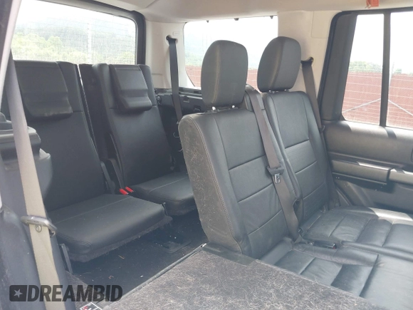 2005 Land Rover LR3 SE z VIN SALAE25485A336499, wystawiony jako IAAI lot #42461282 z przebiegiem 181 089 mil mil oraz . Historia ofert i sprzedaży dostępna na DreamBid. Obrazek 8.