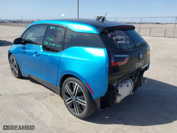 2017 BMW i3 with VIN WBY1Z8C50HV551025, listed as a IAAI auction lot 41722975 with 85,709 mi miles. Bid and sale history available at carsss.com. Image 3.