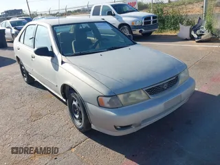 1998 Nissan Sentra XE z VIN 1N4AB41D3WC710739, wystawiony jako IAAI lot #42283426 z przebiegiem 180 392 mil mil oraz . Historia ofert i sprzedaży dostępna na DreamBid. Obrazek 1.