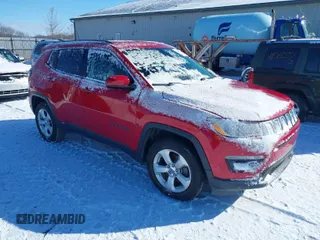 2018 Jeep Compass Latitude with VIN 3C4NJCBB7JT495367, listed as a IAAI auction lot 41590982 with 50,420 mi miles. Bid and sale history available at carsss.com. Image 1.