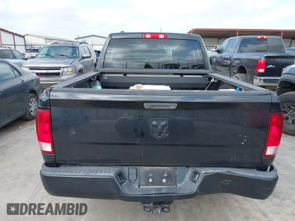 2016 Ram 1500 Express z VIN 1C6RR6FG1GS107293, wystawiony jako IAAI lot #42180339 z przebiegiem 182 237 mil mil oraz . Historia ofert i sprzedaży dostępna na DreamBid. Obrazek 16.