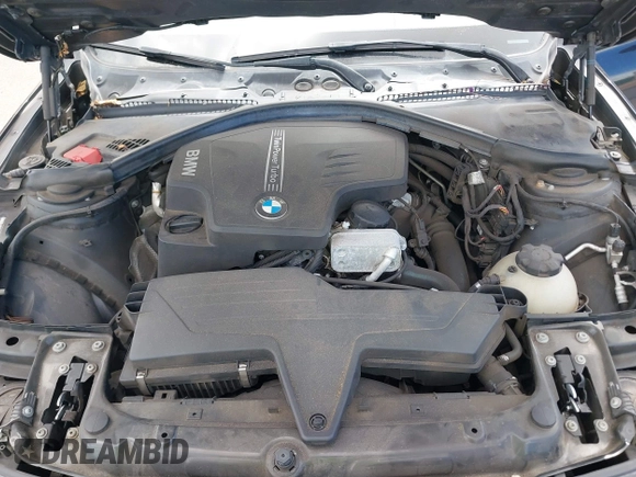 2013 BMW 3 Series 328i xDrive z VIN WBA3B3C52DF536321, wystawiony jako IAAI lot #42004170 z przebiegiem 70 985 mil mil oraz . Historia ofert i sprzedaży dostępna na DreamBid. Obrazek 10.