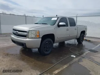 2009 Chevrolet Silverado 1500 LTZ with VIN 3GCEK33M29G254317, listed as a IAAI auction lot 41700617 with 163,950 mi miles. Bid and sale history available at carsss.com. Image 2.