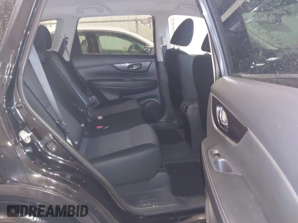 2018 Nissan Rogue SV with VIN 5N1AT2MV4JC784272, listed as a IAAI auction lot 41689774 with 68,154 mi miles. Bid and sale history available at carsss.com. Image 8.