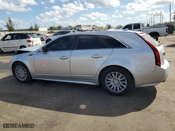 2013 Cadillac CTS Wagon Luxury with VIN 1G6DE8E51D0101658, listed as a Copart auction lot 44443065 with 135,727 mi miles and Salvage Title. Bid and sale history available at carsss.com. Image 2.