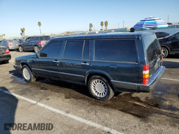 1992 Volvo 960 with VIN YV1KW9510N0005570, listed as a Copart auction lot 70897964 with 254,533 mi miles and Salvage title. Bid and sale history available at DreamBid. Image 2.