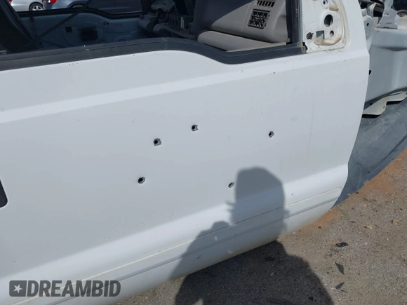 2001 Ford F-250 XL with VIN 3FTNX20L11MA35927, listed as a IAAI auction lot 41954010 with 285,857 mi miles and . Bid and sale history available at DreamBid. Image 15.