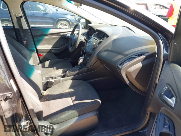 2015 Ford Focus SE with VIN 1FADP3F24FL313640, listed as a IAAI auction lot 41651845 with 146,390 mi miles. Bid and sale history available at carsss.com. Image 5.