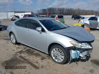 2014 Lexus ES 350 with VIN JTHBK1GG8E2144000, listed as a IAAI auction lot 41642879 with 154,073 mi miles. Bid and sale history available at carsss.com. Image 1.