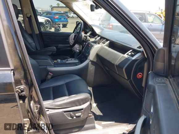 2008 Land Rover Range Rover Sport HSE with VIN SALSF25408A184613, listed as a IAAI auction lot 42582838 with 166,969 mi miles and . Bid and sale history available at DreamBid. Image 5.