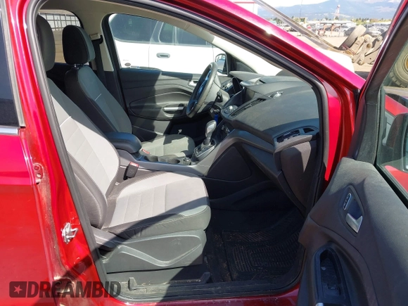 2013 Ford Escape SE with VIN 1FMCU9GX3DUD18357, listed as a IAAI auction lot 42104443 with 175,391 mi miles. Bid and sale history available at carsss.com. Image 5.
