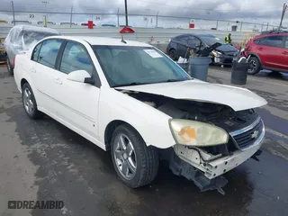 2007 Chevrolet Malibu LTZ with VIN 1G1ZU57N77F175100, listed as a IAAI auction lot 41528438 with 209,215 mi miles. Bid and sale history available at carsss.com. Image 1.