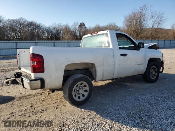 2009 Chevrolet Silverado 1500 Work Truck with VIN 1GCEC14X39Z205735, listed as a Copart auction lot 86664164 with 209,519 mi miles and Salvage Title. Bid and sale history available at DreamBid. Image 3.