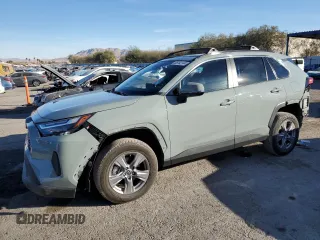2022 Toyota RAV4 XLE with VIN 2T3W1RFV3NW194685, listed as a Copart auction lot 86182244 with 22,464 mi miles and Salvage Title. Bid and sale history available at carsss.com. Image 1.