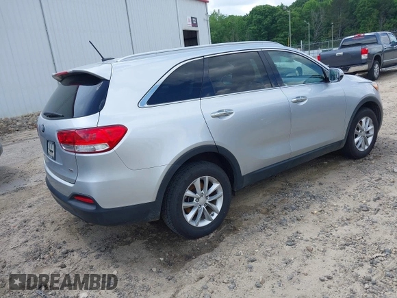 2017 Kia Sorento LX with VIN 5XYPG4A34HG265018, listed as a IAAI auction lot 42165365 with Not Provided miles. Bid and sale history available at carsss.com. Image 4.