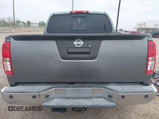 2016 Nissan Frontier SV z VIN 1N6AD0ER2GN730728, wystawiony jako IAAI lot #41837413 z przebiegiem 120 037 mil mil oraz . Historia ofert i sprzedaży dostępna na DreamBid. Obrazek 17.
