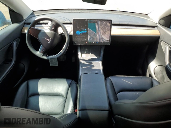 2021 Tesla Model Y Long Range z VIN 5YJYGDEE6MF239571, wystawiony jako Copart lot #56433595 z przebiegiem 58 471 mil mil oraz Szkoda całkowita • Salvage title. Historia ofert i sprzedaży dostępna na DreamBid. Obrazek 8.