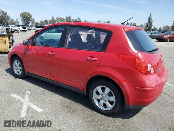 2007 Nissan Versa SL z VIN 3N1BC13E17L423098, wystawiony jako Copart lot #54123235 z przebiegiem 101 217 mil mil oraz Szkoda całkowita • Salvage title. Historia ofert i sprzedaży dostępna na DreamBid. Obrazek 2.