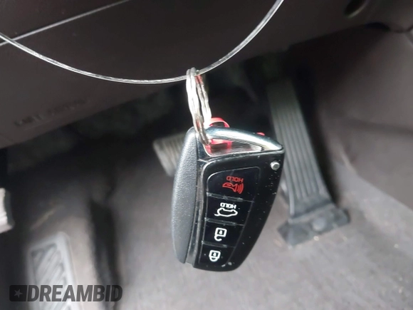 2018 Hyundai Santa Fe Ultimate with VIN 5NMZW4LA3JH088349, listed as a IAAI auction lot 42168983 with 66,884 mi miles and . Bid and sale history available at DreamBid. Image 11.