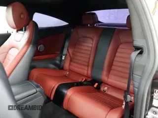 2020 Mercedes-Benz C 43 AMG z VIN WDDWJ6EB9LF941796, wystawiony jako Copart lot #87534475 z przebiegiem 39 533 mil mil oraz Czysty tytuł • Clean title. Historia ofert i sprzedaży dostępna na DreamBid. Obrazek 6.