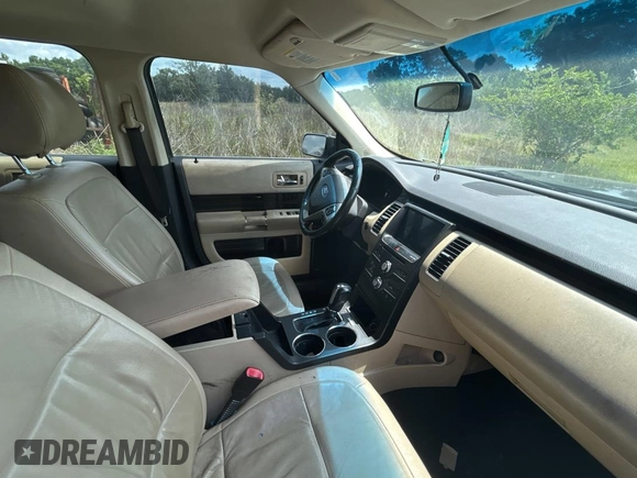 2016 Ford Flex SEL z VIN 2FMGK5C83GBA09724, wystawiony jako Copart lot #56397205 z przebiegiem 188 103 mil mil oraz Czysty tytuł • Clean title. Historia ofert i sprzedaży dostępna na DreamBid. Obrazek 5.