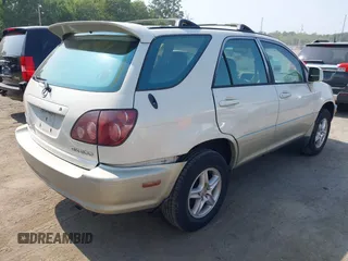 2000 Lexus RX 300 z VIN JT6HF10U8Y0111828, wystawiony jako IAAI lot #42433503 z przebiegiem 237 795 mil mil oraz . Historia ofert i sprzedaży dostępna na DreamBid. Obrazek 4.