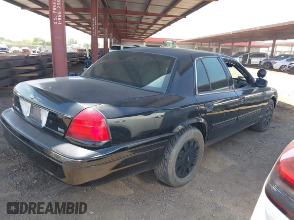 2010 Ford Police Interceptor z VIN 2FABP7BVXAX132102, wystawiony jako IAAI lot #42655141 z przebiegiem 117 021 mil mil oraz . Historia ofert i sprzedaży dostępna na DreamBid. Obrazek 4.