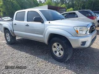 2013 Toyota Tacoma z VIN 3TMLU4EN0DM130621, wystawiony jako IAAI lot #42324361 z przebiegiem 176 703 mil mil oraz . Historia ofert i sprzedaży dostępna na DreamBid. Obrazek 1.