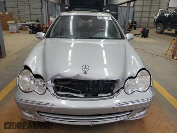 2006 Mercedes-Benz C 280 Luxury with VIN WDBRF54HX6A825189, listed as a Copart auction lot 81903084 with 231,894 mi miles and Salvage Title. Bid and sale history available at DreamBid. Image 5.