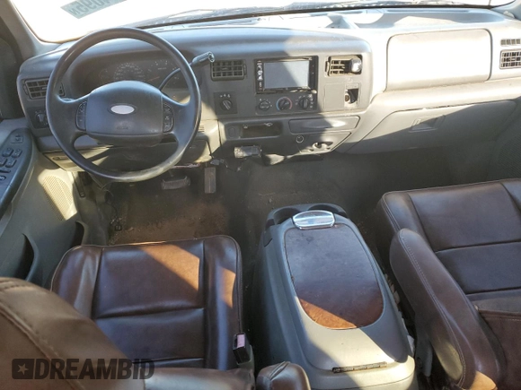 2002 Ford F-350 XL z VIN 1FTWW33F22EC09806, wystawiony jako Copart lot #87634095 z przebiegiem Nie podano mil oraz Czysty tytuł • Clean title. Historia ofert i sprzedaży dostępna na DreamBid. Obrazek 8.