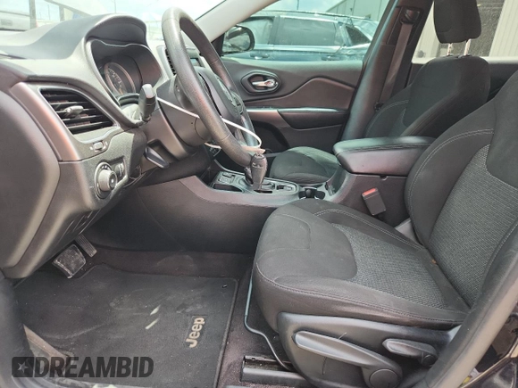 2019 Jeep Cherokee Latitude z VIN 1C4PJLCB9KD171917, wystawiony jako Copart lot #63590115 z przebiegiem 82 546 mil mil oraz Szkoda całkowita • Salvage title. Historia ofert i sprzedaży dostępna na DreamBid. Obrazek 7.