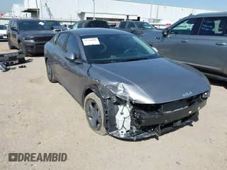 2025 Kia K4 LXS with VIN 3KPFT4DE6SE015837, listed as a IAAI auction lot 41817178 with 6,286 mi miles. Bid and sale history available at carsss.com. Image 1.