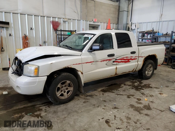 2007 Dodge Dakota SLT with VIN 1D7HW48PX7S216257, listed as a Copart auction lot 41766435 with 215,758 mi miles and Non Repairable. Bid and sale history available at carsss.com. Image 1.