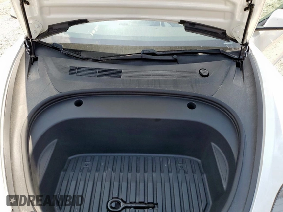 2021 Tesla Model 3 Long Range z VIN 5YJ3E1EB1MF049049, wystawiony jako Copart lot #58432885 z przebiegiem 22 185 mil mil oraz Szkoda całkowita • Salvage title. Historia ofert i sprzedaży dostępna na DreamBid. Obrazek 11.