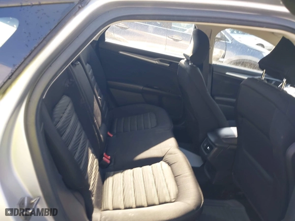 2016 Ford Fusion SE with VIN 1FA6P0H76G5132058, listed as a IAAI auction lot 42033056 with 220,841 mi miles. Bid and sale history available at carsss.com. Image 8.