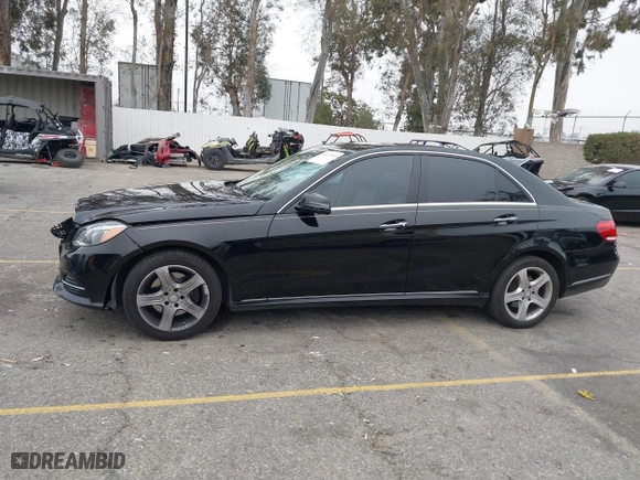 2016 Mercedes-Benz E-Class E 350 Sport with VIN WDDHF5KB5GB268771, listed as a IAAI auction lot 41437933 with 92,990 mi miles. Bid and sale history available at carsss.com. Image 14.