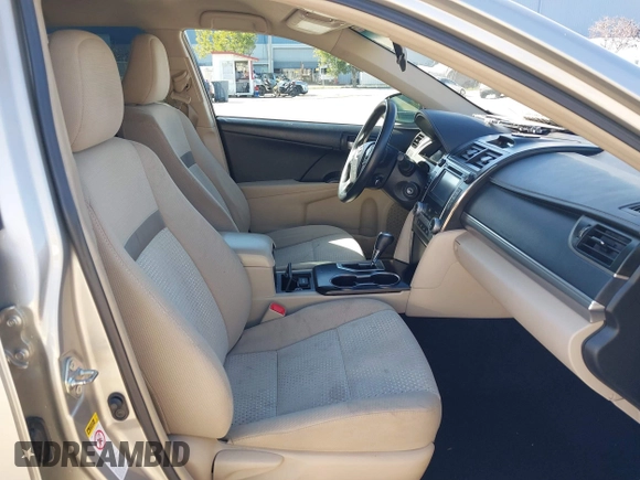 2014 Toyota Camry L with VIN 4T4BF1FK9ER393634, listed as a IAAI auction lot 41641748 with 52,017 mi miles. Bid and sale history available at carsss.com. Image 5.