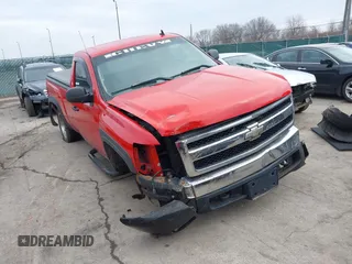 2007 Chevrolet Silverado 1500 Work Truck with VIN 1GCEC14067E553861, listed as a IAAI auction lot 41100376 with 177,573 mi miles. Bid and sale history available at carsss.com. Image 1.