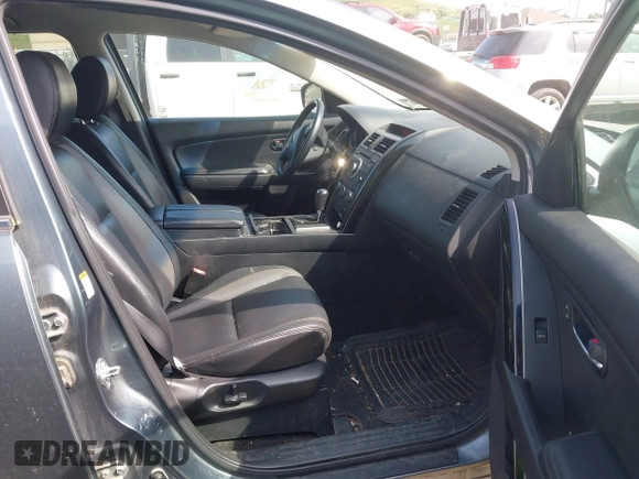 2011 Mazda CX-9 Touring with VIN JM3TB3CV5B0331991, listed as a IAAI auction lot 42113316 with 185,104 mi miles. Bid and sale history available at carsss.com. Image 5.