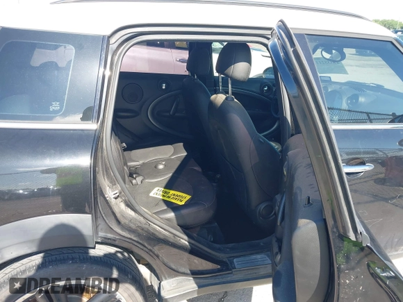 2014 MINI Countryman S z VIN WMWZC3C50EWP51835, wystawiony jako IAAI lot #42338211 z przebiegiem 137 371 mil mil oraz . Historia ofert i sprzedaży dostępna na DreamBid. Obrazek 8.
