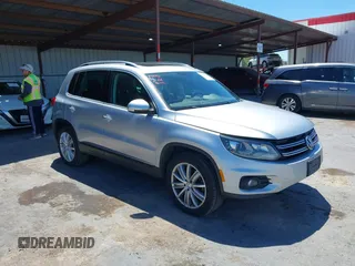2016 Volkswagen Tiguan S z VIN WVGAV7AXXGW537679, wystawiony jako IAAI lot #42345024 z przebiegiem 92 229 mil mil oraz . Historia ofert i sprzedaży dostępna na DreamBid. Obrazek 1.